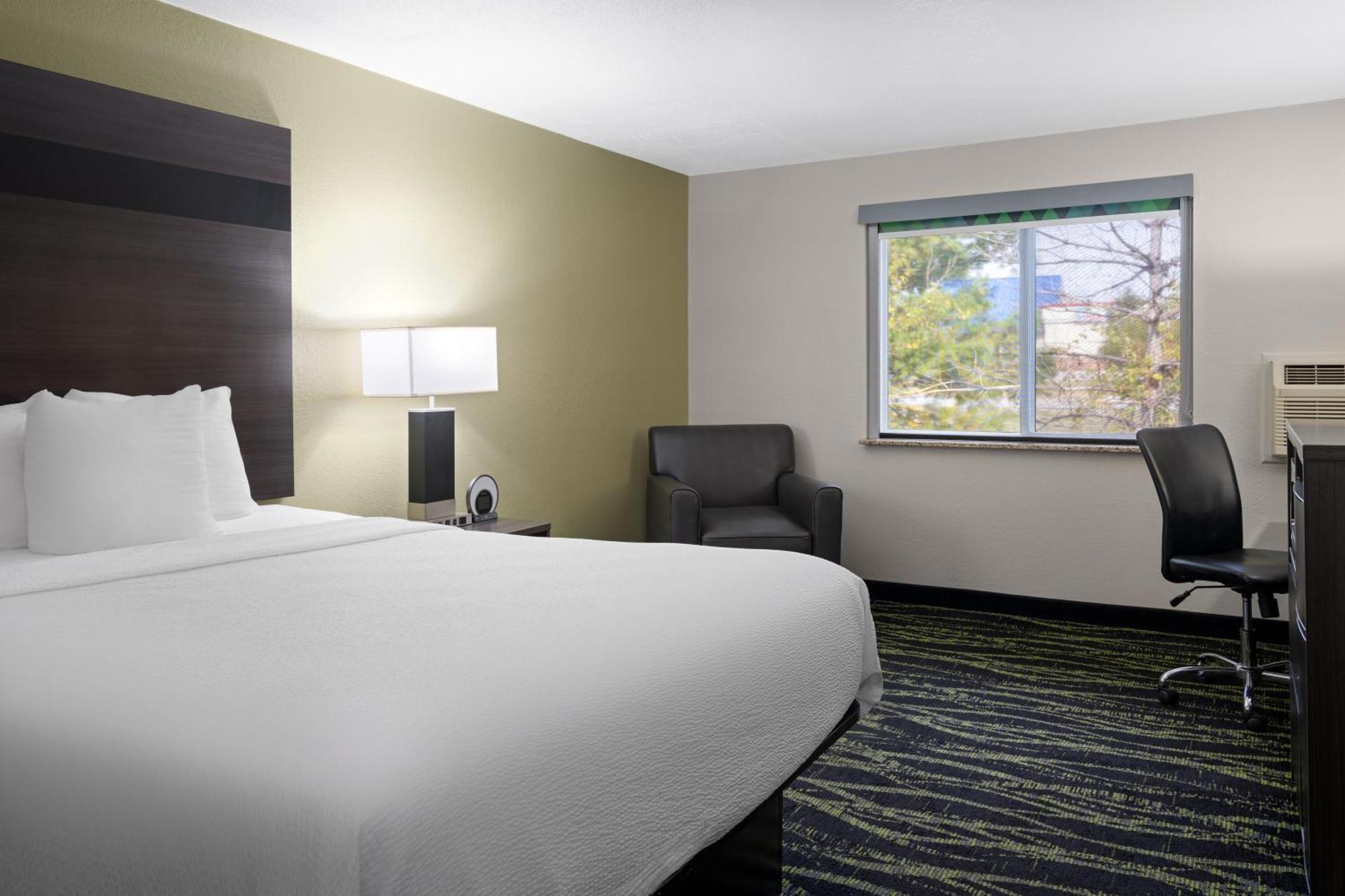ซูเปอร์ 8 บาย วินด์แฮม ลิเบอร์ตี้ นอร์ทอีสต์ แคนซัสซิตี้ แอเรีย Hotel ภายนอก รูปภาพ